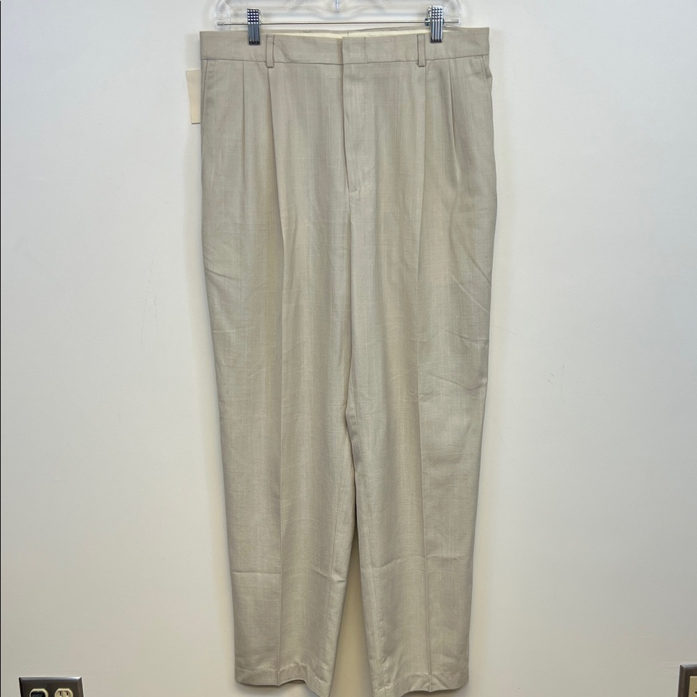 Levi's Travelers Men's Dressy Pants Pleated Color Linen Size 34/32